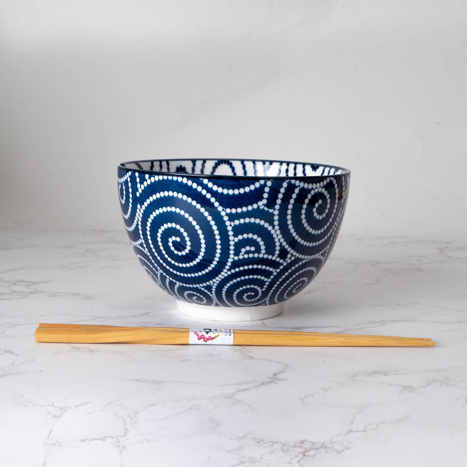 20oz Porcelain Bowl &amp; Chopsticks Set – Brush Swirl Design