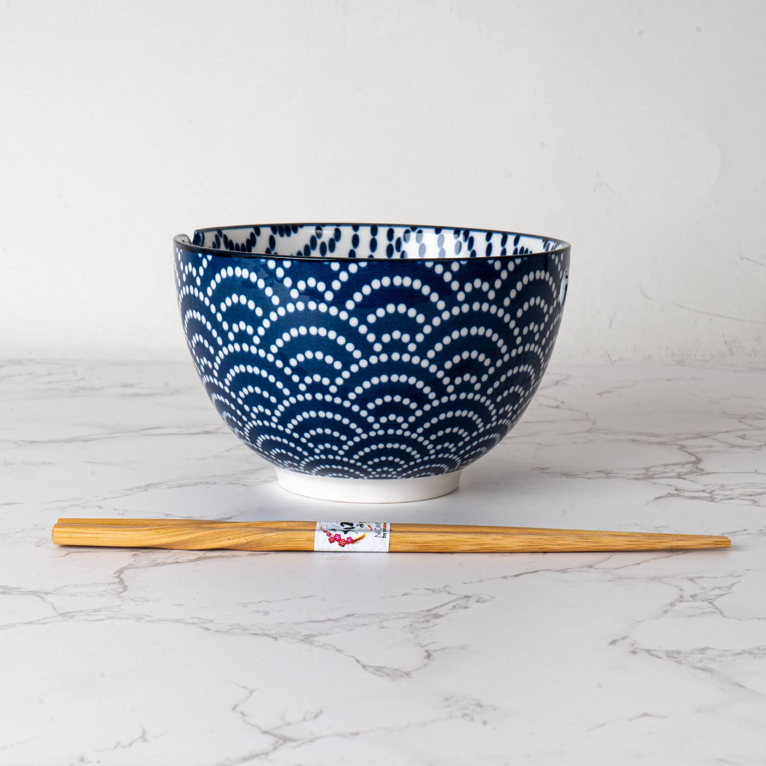 20oz Porcelain Bowl & Chopsticks Set – Seigaiha Waves Design