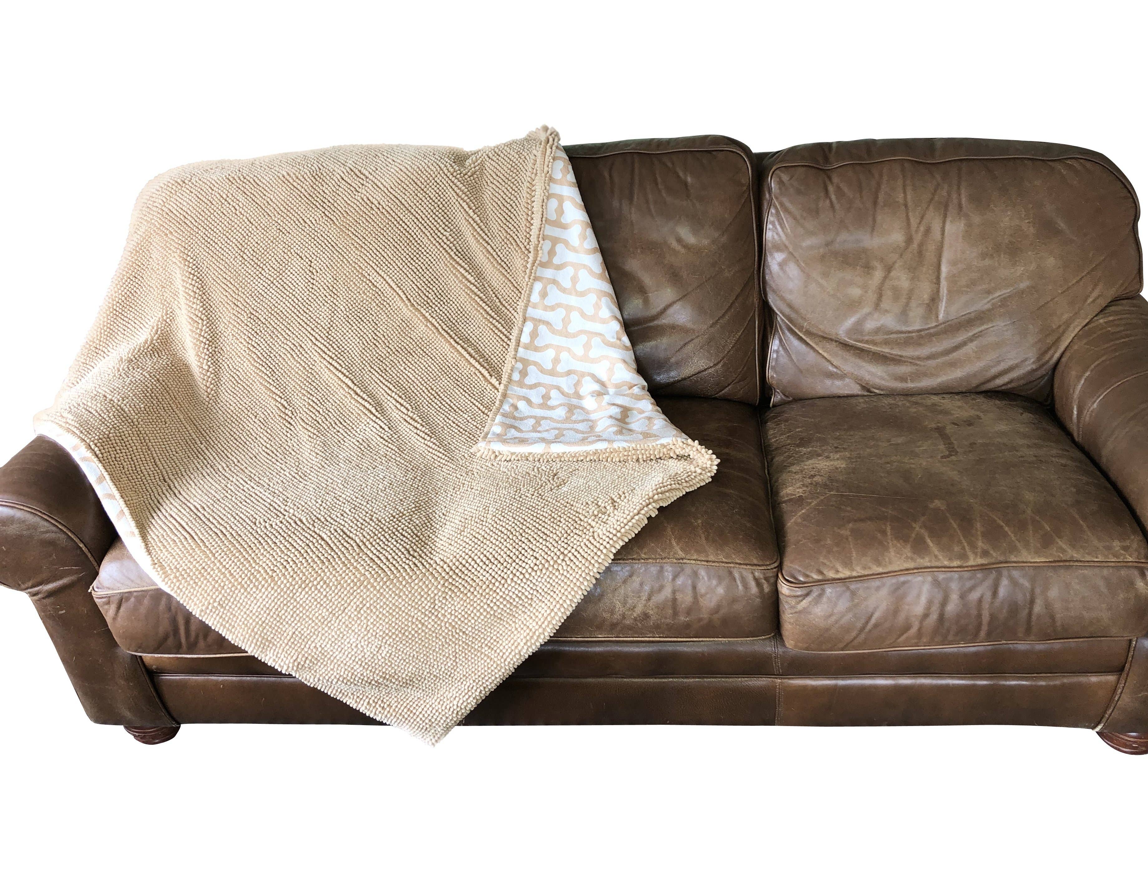 Soggy Doggy Sofa Snuggler Blanket: Beige / Large 48x56"